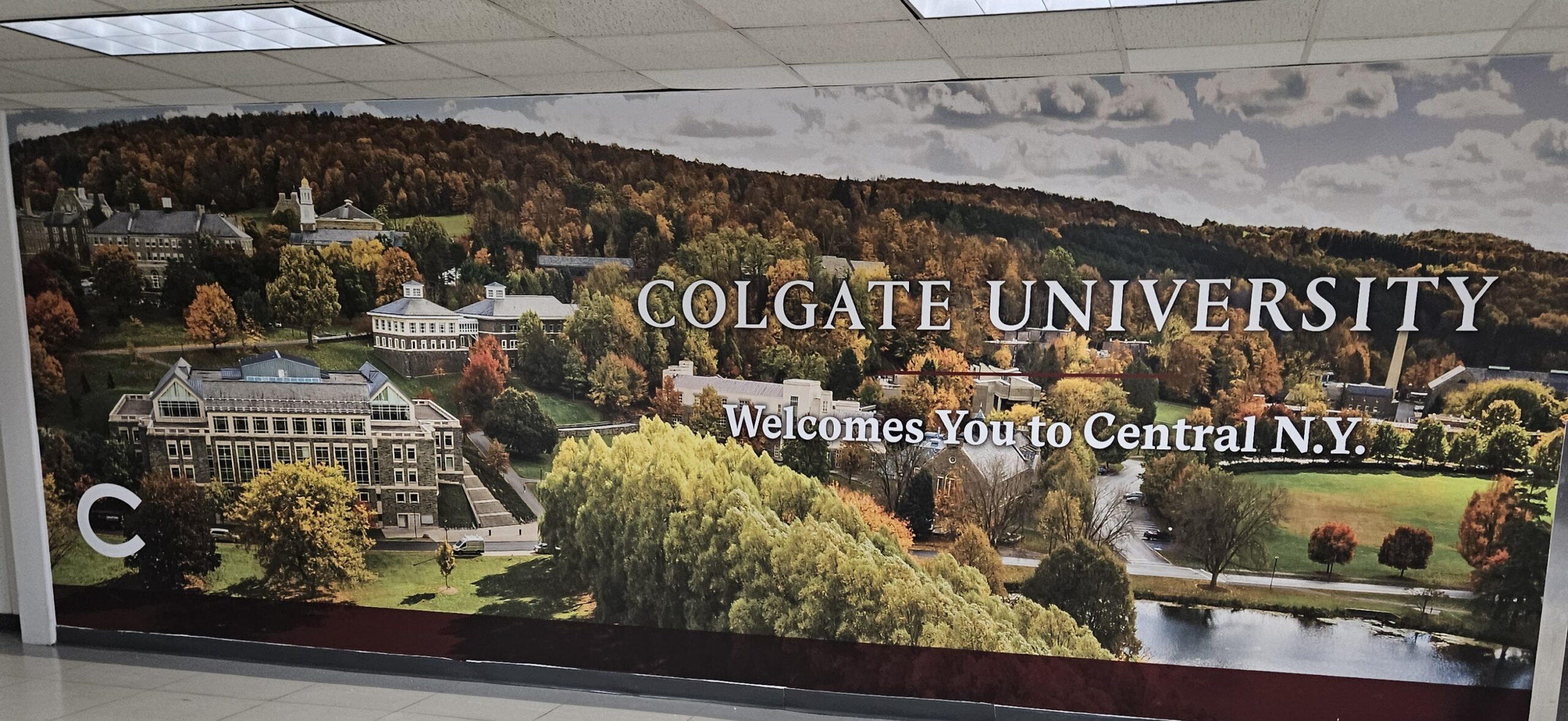 Reunion 2025 SYR airport greetings by Dittman